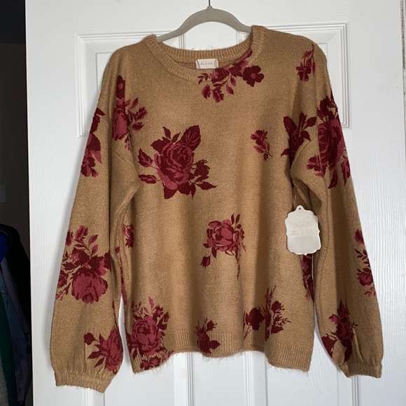 Altar'd State Sweaters - Altar’d State Tan Sweater with Red/Pink Floral Pattern NWT